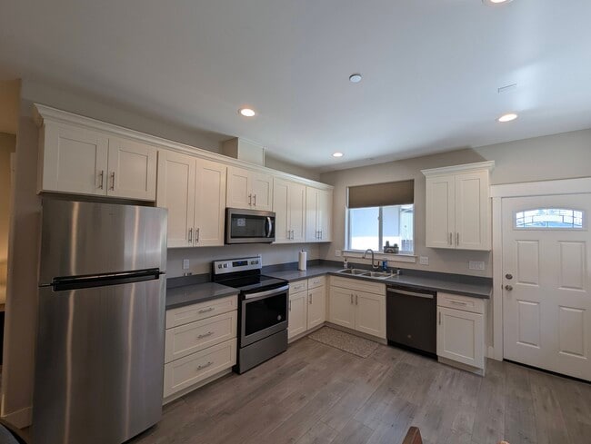 Photo - 1142 Sherwood Ave
