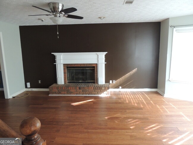 Photo - 492 Stonemill Manor Casa