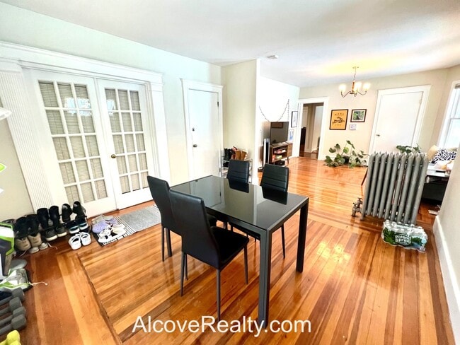 Photo - 24 Burnham St Unit 2