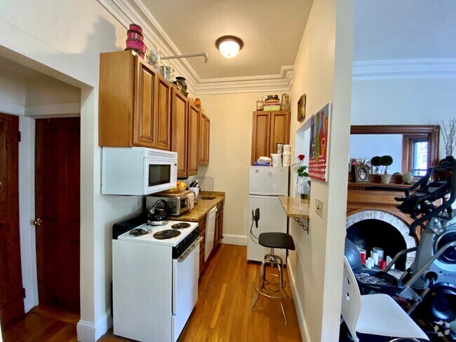 Building Photo - 457 Beacon St Unit 3 Rental