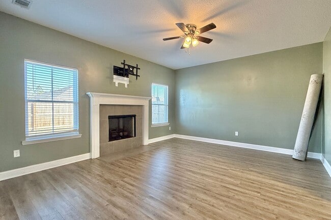 Photo - AVAILABLE MID-MARCH 2026! (Pet Friendly)