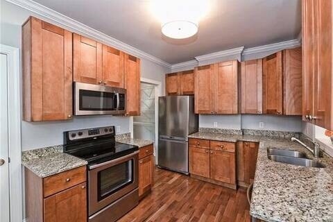 Kitchen - 1541 Wilmore Dr House
