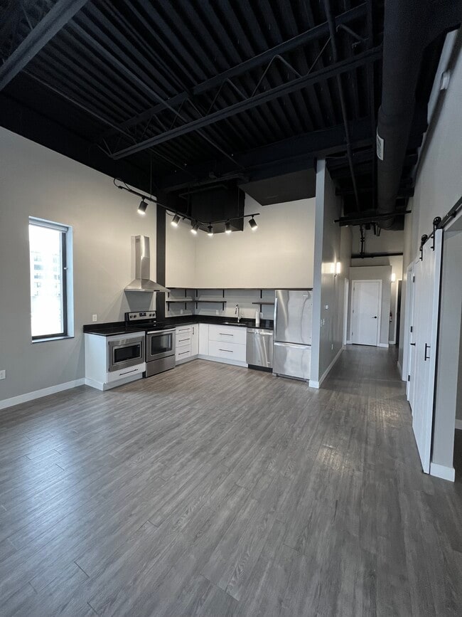 Photo - Mall Plaza Lofts