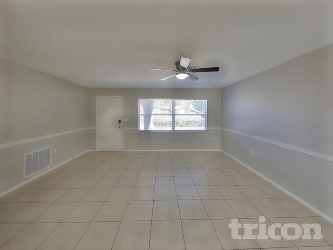 Photo - 6320 Moog Rd