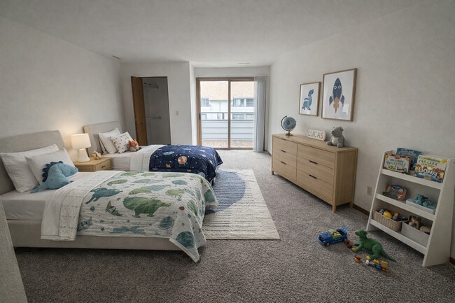 Photo - Presidio Square Apartments