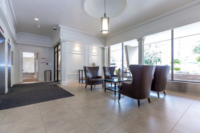 Photo - Le Palais & Capital Terrace