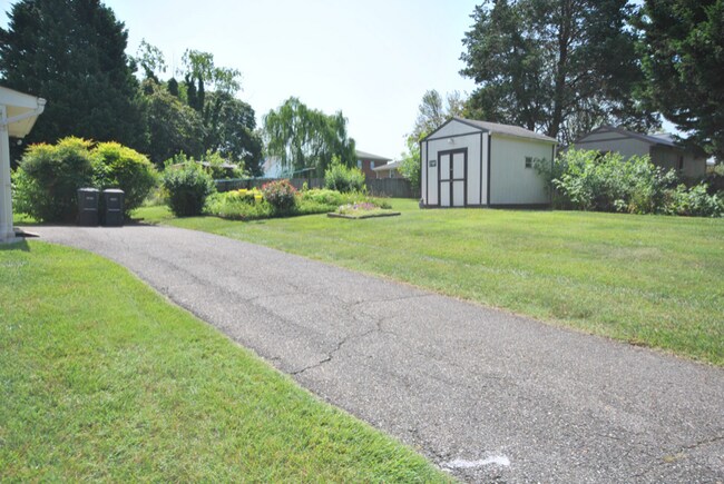 Photo - 1501 Granville St