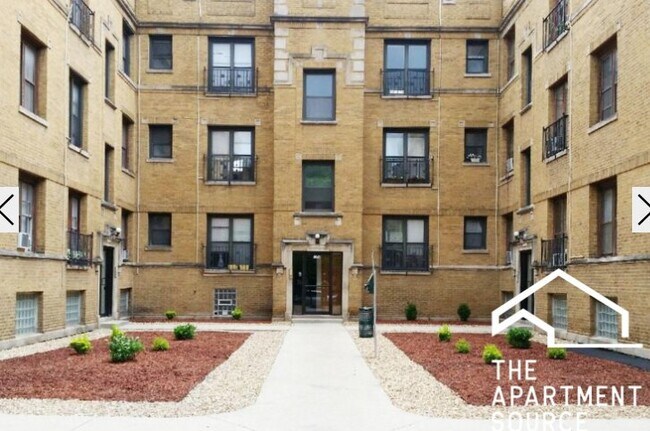 Photo - 730 W Roscoe St Unit 2