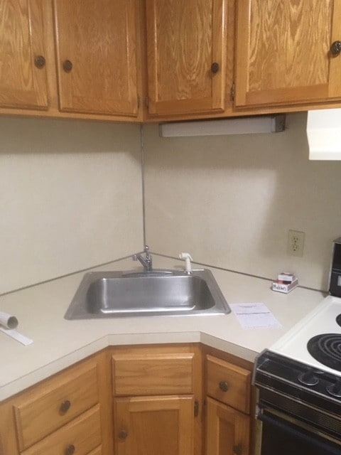 Kitchen - 42 Silver St Unit 1