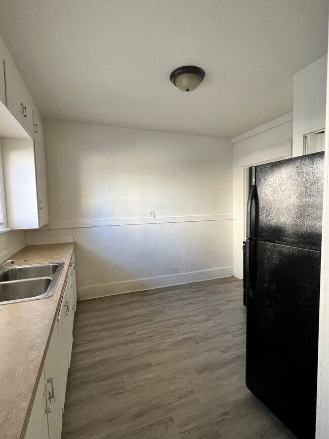 Photo - 308 W Market St