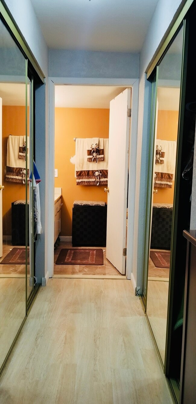 Photo - 410 NW 214th St