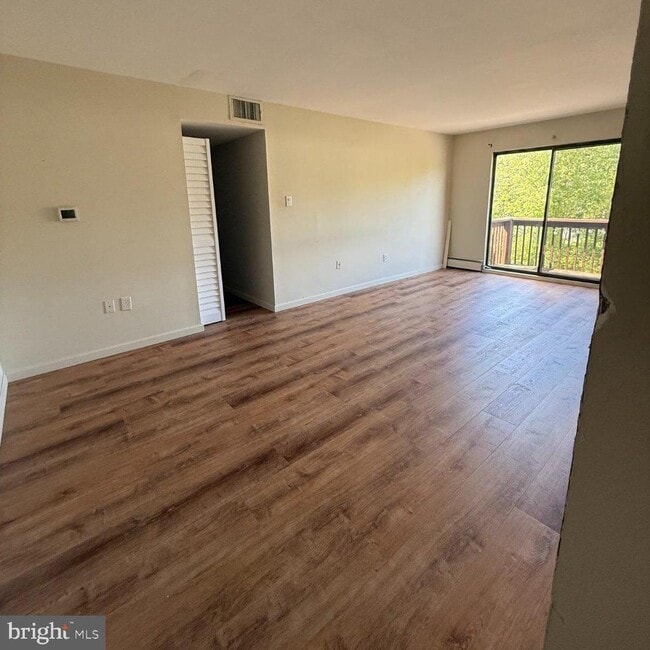 Photo - 280 Bridgewater Rd Unit H15