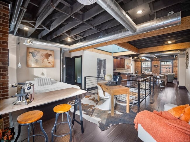 Photo - 401 W 1st Ave