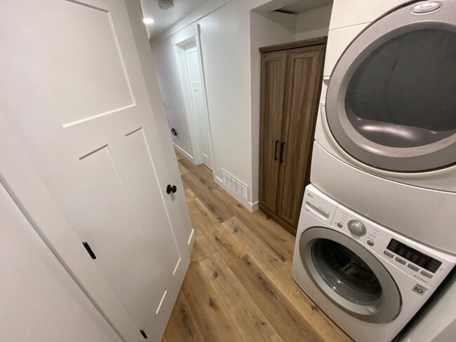 Photo - 1005 N 900 E