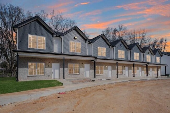 1 Highland Bluff Way Clarksville, TN 37040 - 1 Highland Bluff Way Clarksville, TN 37040 Condo