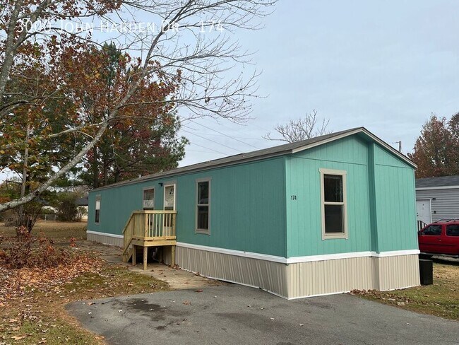 Building Photo - 3000 John Harden Dr