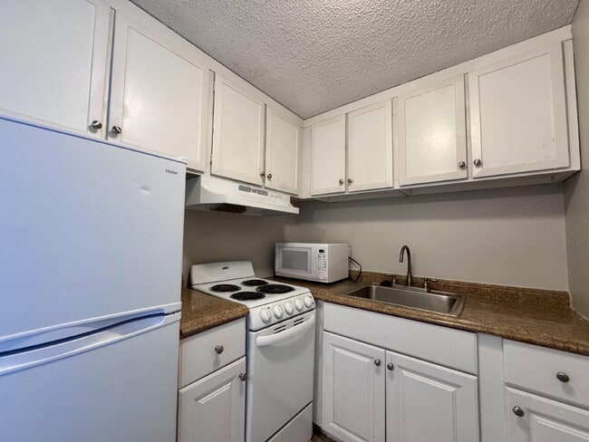 Photo - 799 Dahlia St Unit 405