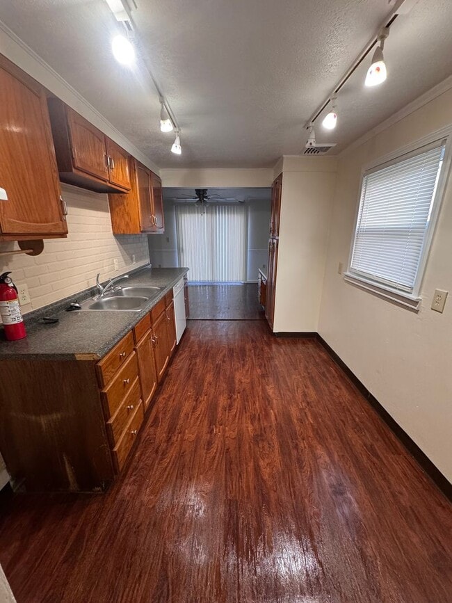 Photo - 127 N Roanoke Ave