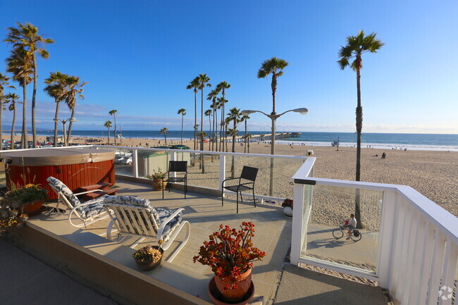 Building Photo - 3003 Ocean Front Walk Unit 2 Rental