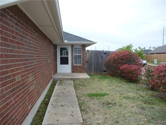 Photo - 2415 Truitt St