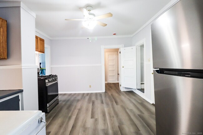 Photo - 48 S Golden St