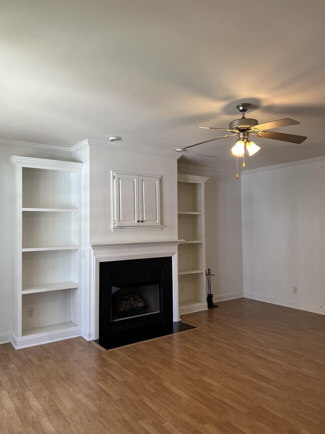 Photo - 4451 Baylor St