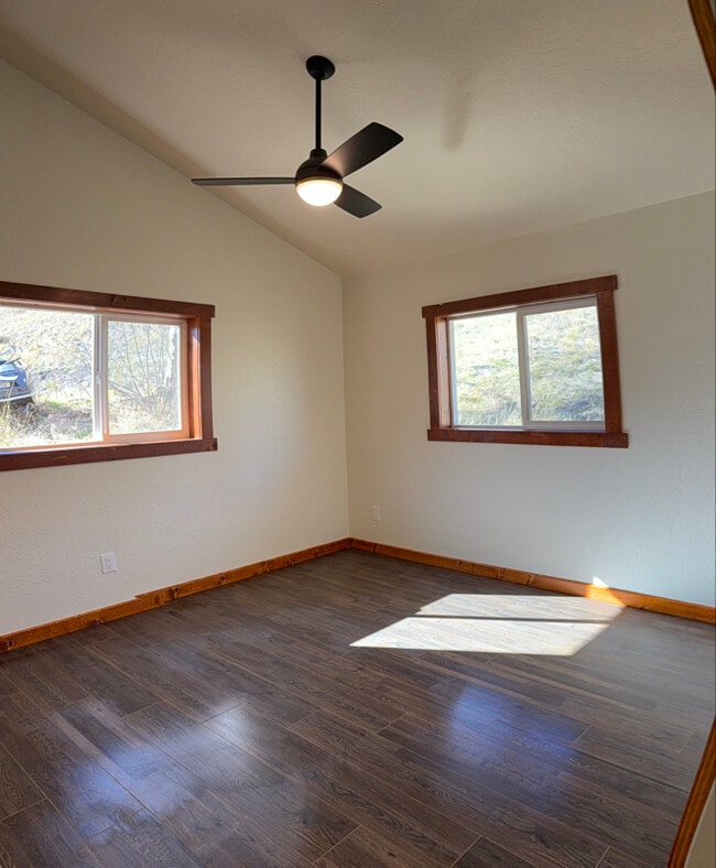 Photo - 278 Wickes Rd Unit A