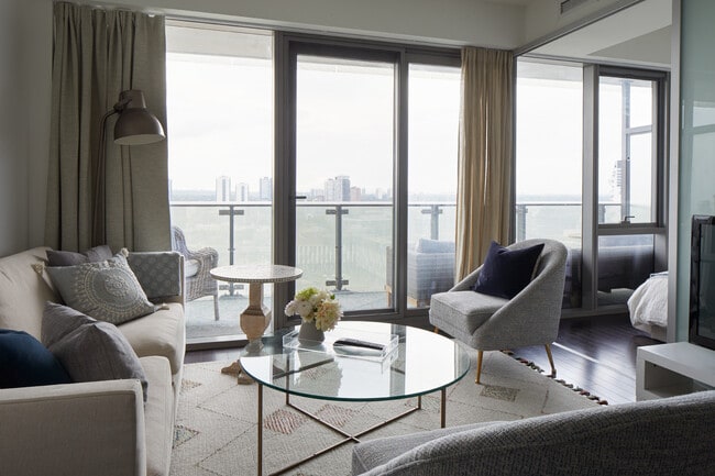 Building Photo - 390 Cherry St