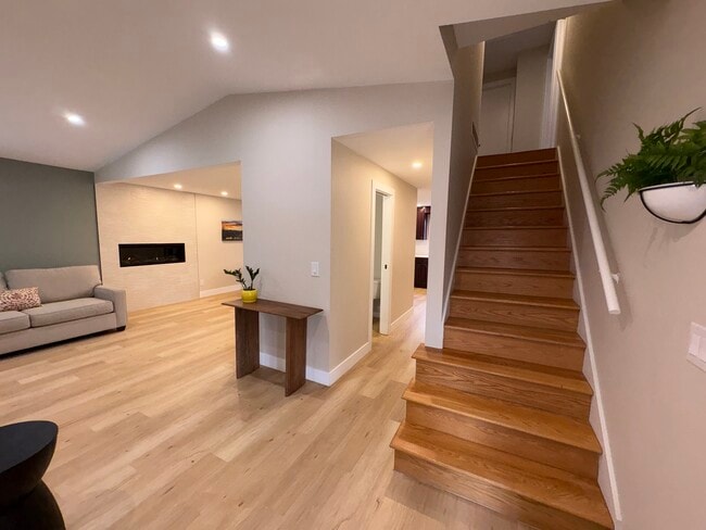 Photo - 5565 S Lansing Ct