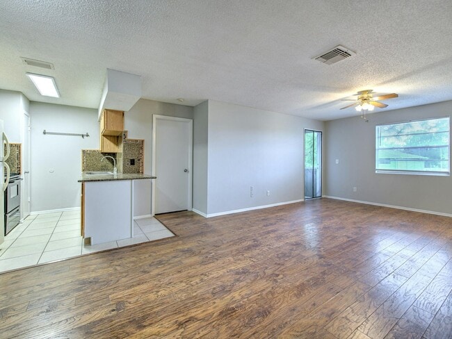 Building Photo - 230 Berry Tree Pl