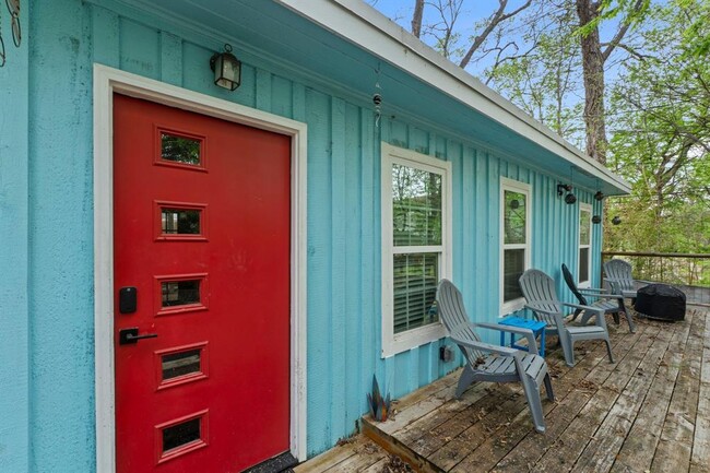 Building Photo - 4512 Speedway Rental