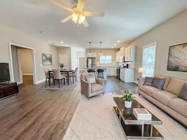 Photo - 35 Grove Cir