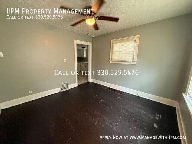 Photo - 745 Noble Ave
