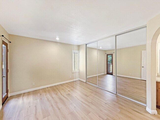 Photo - Great 2 bed/2bath condo w/AC and detached ... Unit 16