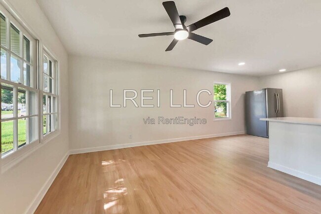 Photo - 5805 Loretta St
