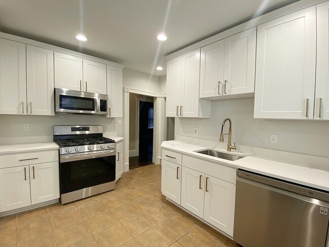 Photo - 4 Banks St Condo Unit 1