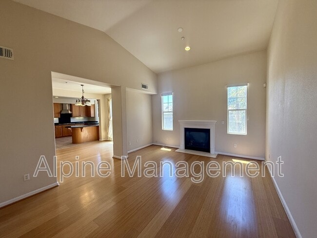 Photo - 4373 Red Maple Way