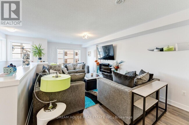 Photo - 71 Donald Fleming Way