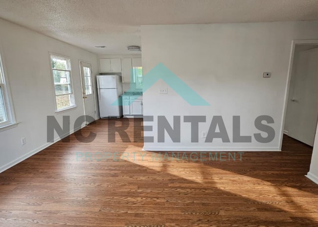 Building Photo - 332 Park Ave