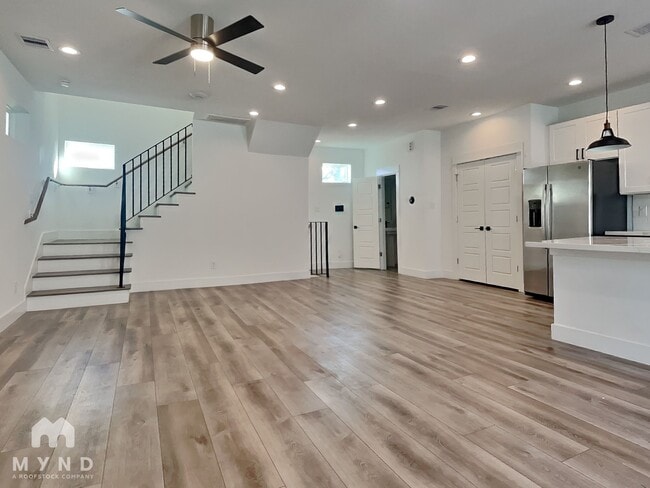 Photo - 2056 Johanna Dr