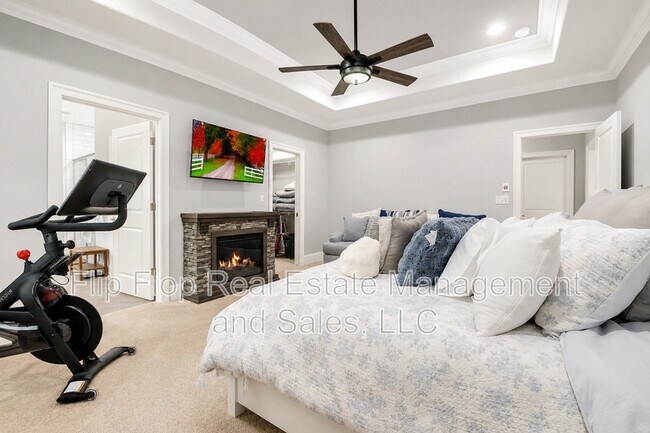 3325 Mariana Oaks Dr