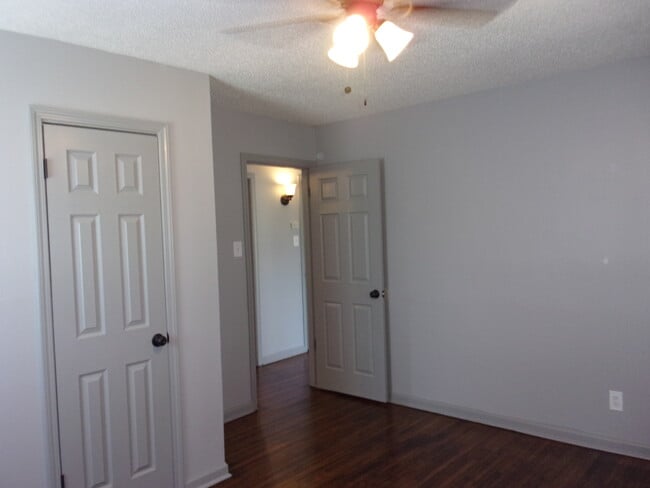 Photo - 3557 Suzanne Dr