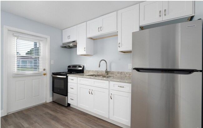 Manatee Bay Apartments