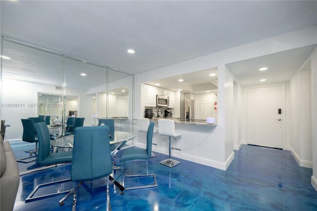 1551 NE Miami Gardens Dr Unit 225