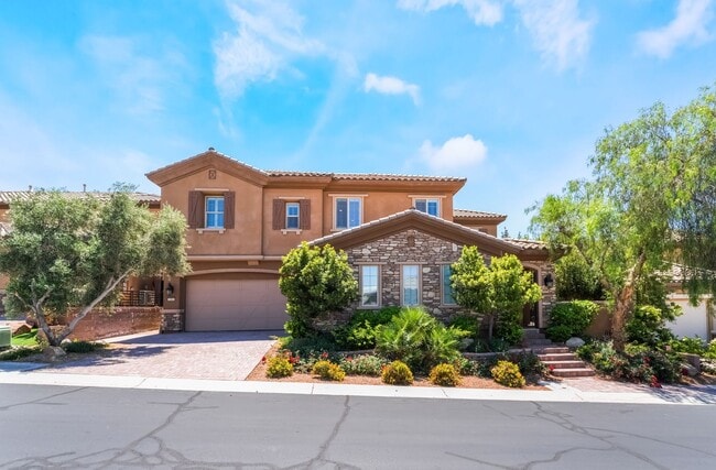Elegant model home at Club Madeira! - Elegant model home at Club Madeira!