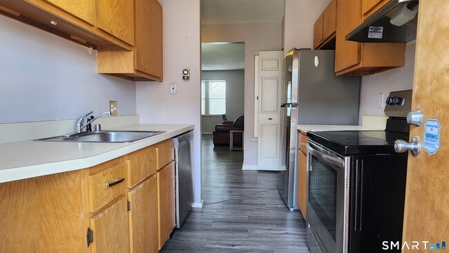 Photo - 18 Townley St Unit D3