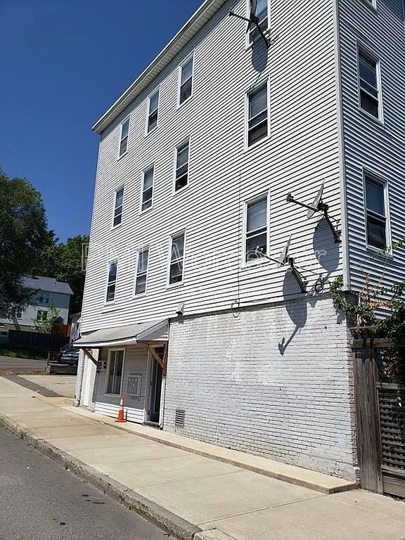 Photo - 174 Ingleside Ave Unit 1