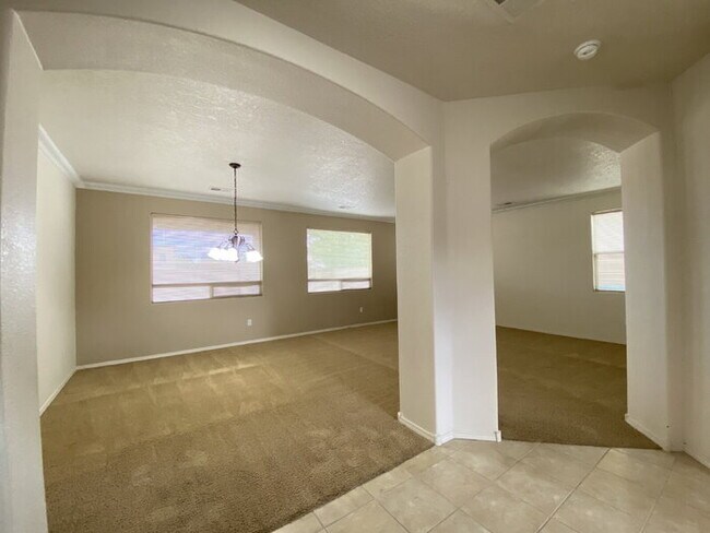 Photo - Large 5BR/2Story w/Balcony - Northern Meadows
