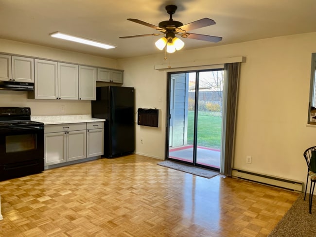 Photo - 3500 Rolling Green Dr Unit D19