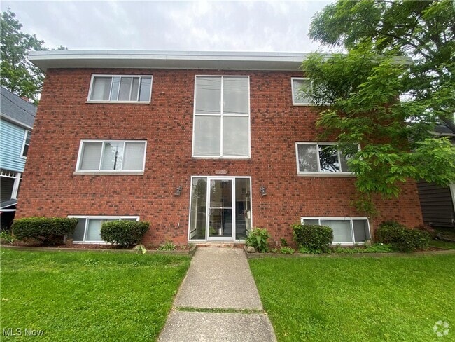 Building Photo - 1450 Riverside Dr Unit 7 Rental